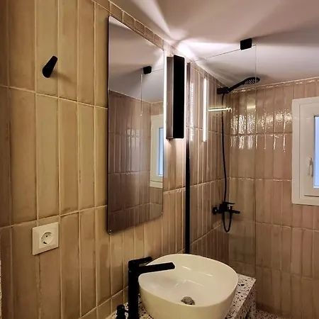 Appartement μπροστά στη πλατεία ναυαρίνου/τσιμισκη Thessaloniki