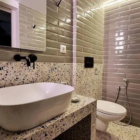 μπροστά στη πλατεία ναυαρίνου/τσιμισκη Appartement Thessaloniki