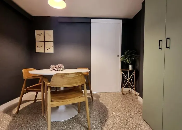 μπροστά στη πλατεία ναυαρίνου/τσιμισκη 公寓 塞萨洛尼基