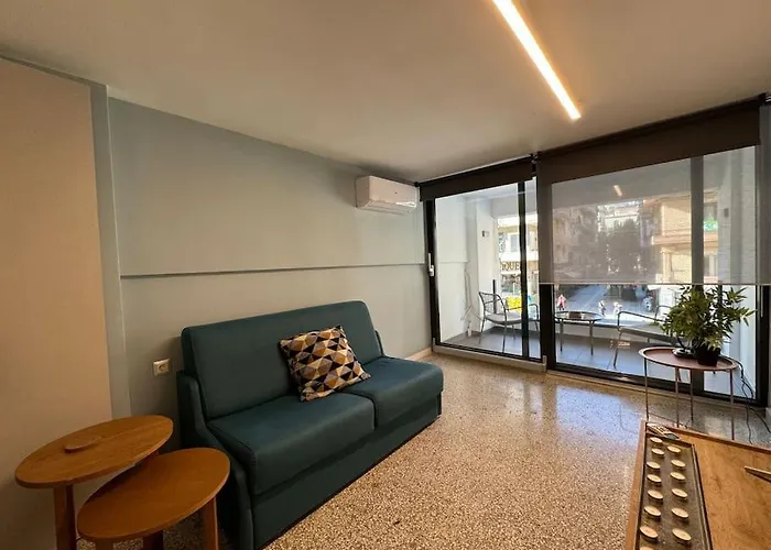 公寓 μπροστά στη πλατεία ναυαρίνου/τσιμισκη *